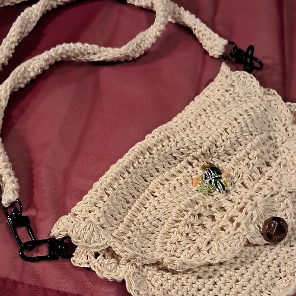 Cream Satchel with Vintage Style and Fringe - Picture 13 of 16